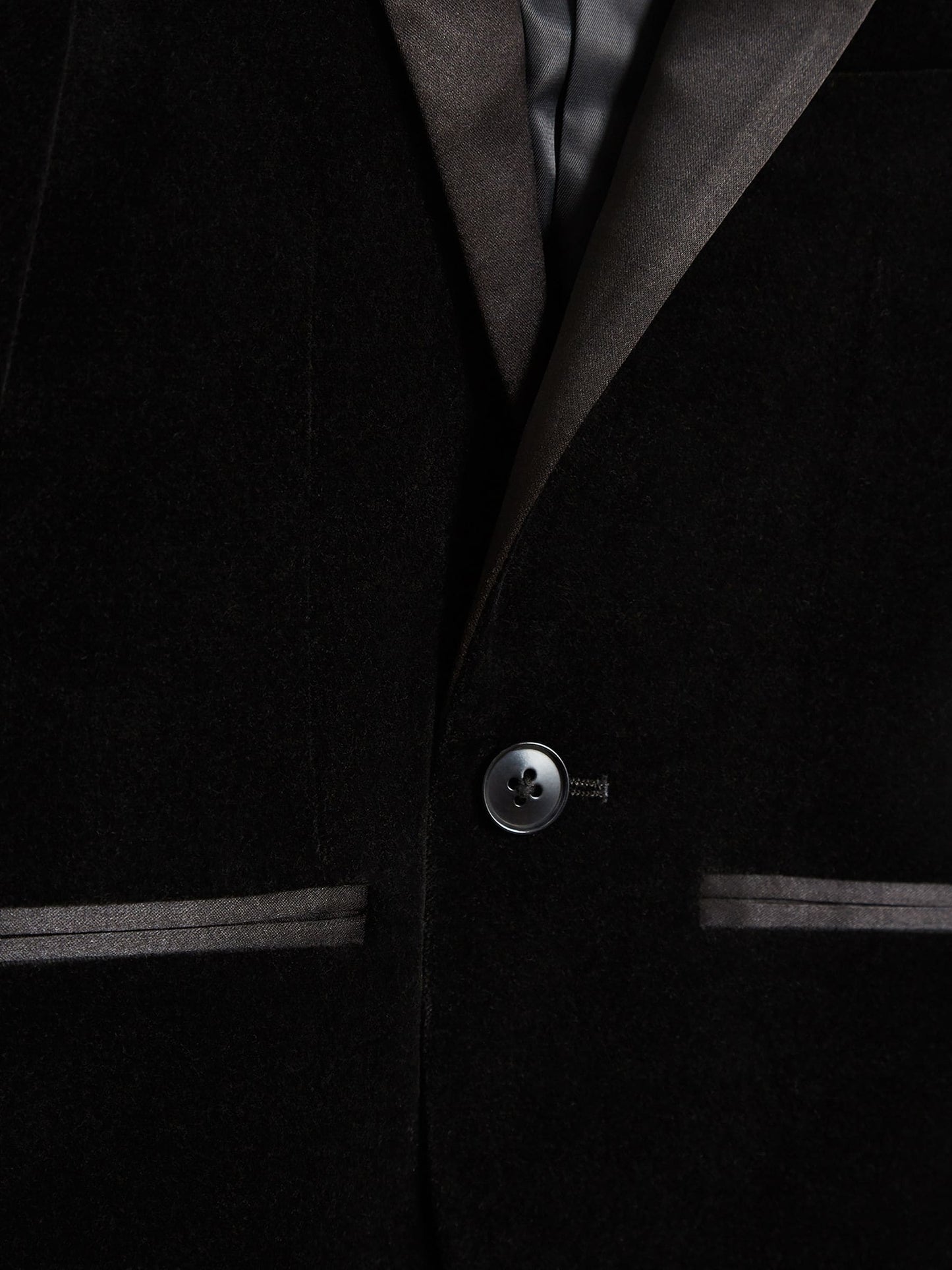 Reiss Black Ace 3-9 yrs Single Breasted Velvet Blazer image 6