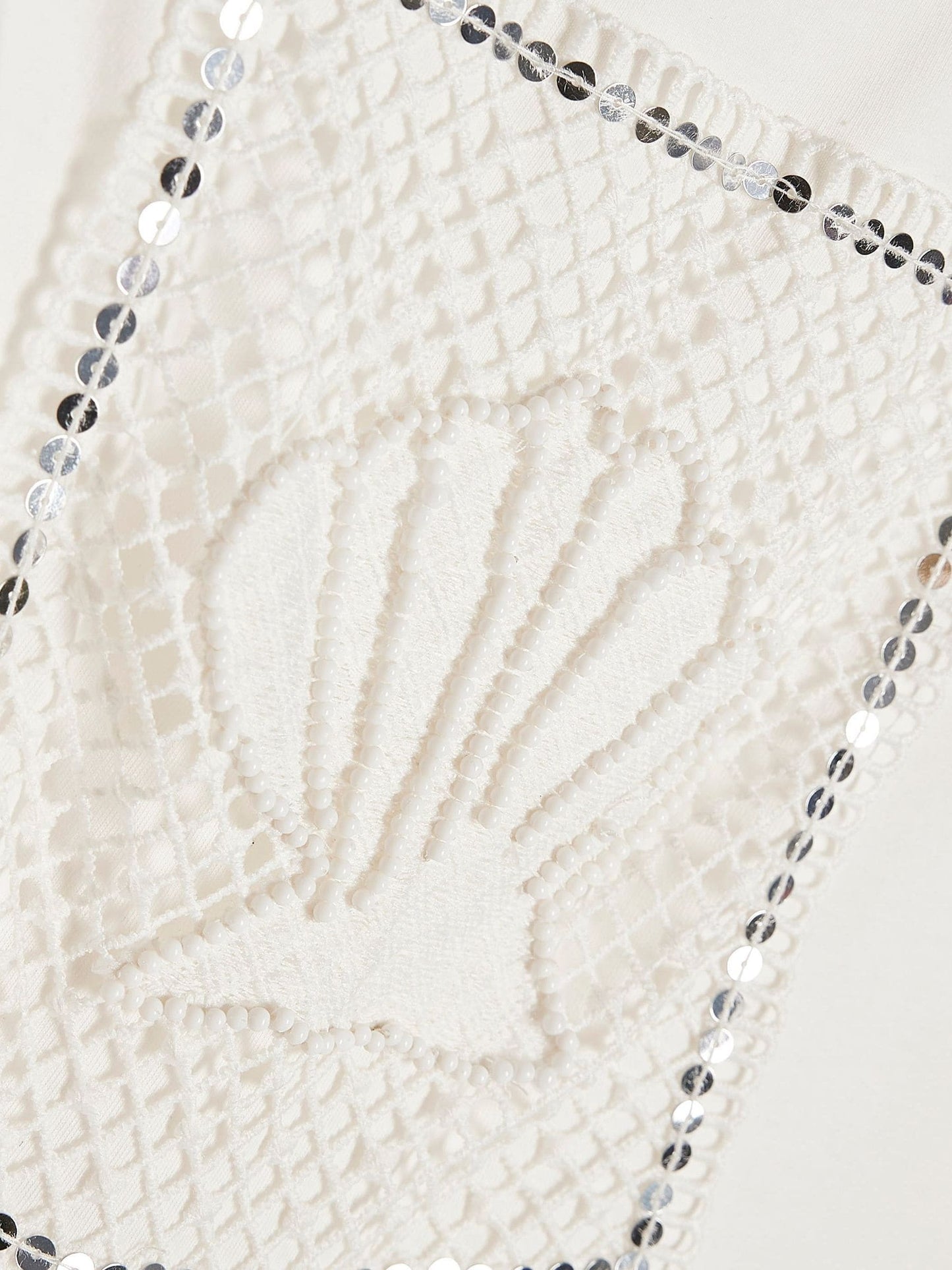 Dsiney Kidz - River Island White Shell T-Shirt & Crochet Shorts Set image 4