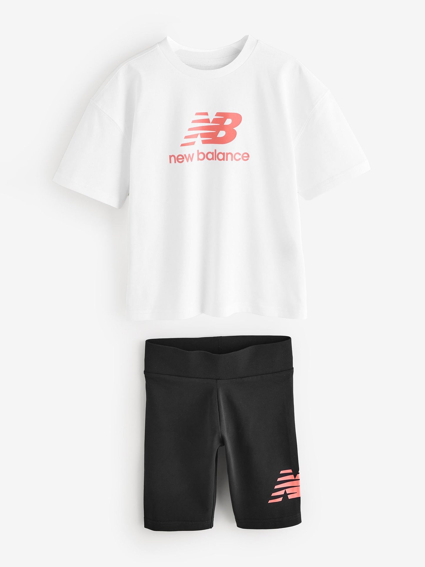 Dsiney Kidz - New Balance White Stacked Logo T-Shirt and Cycle Shorts Set image 7