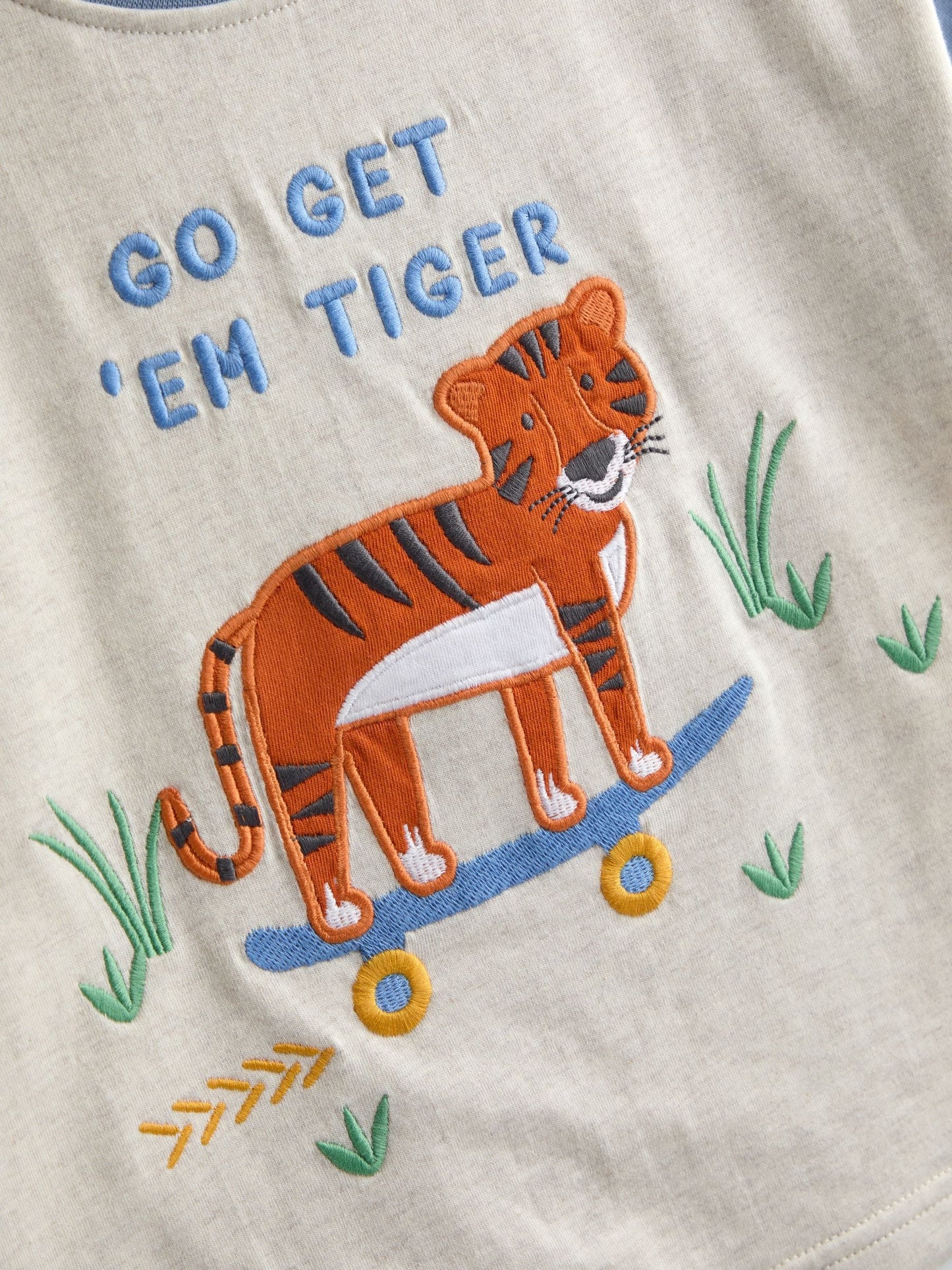 Dsiney Kidz - JoJo Maman Bébé Oatmeal Tiger Character Appliqué T-Shirt image 3