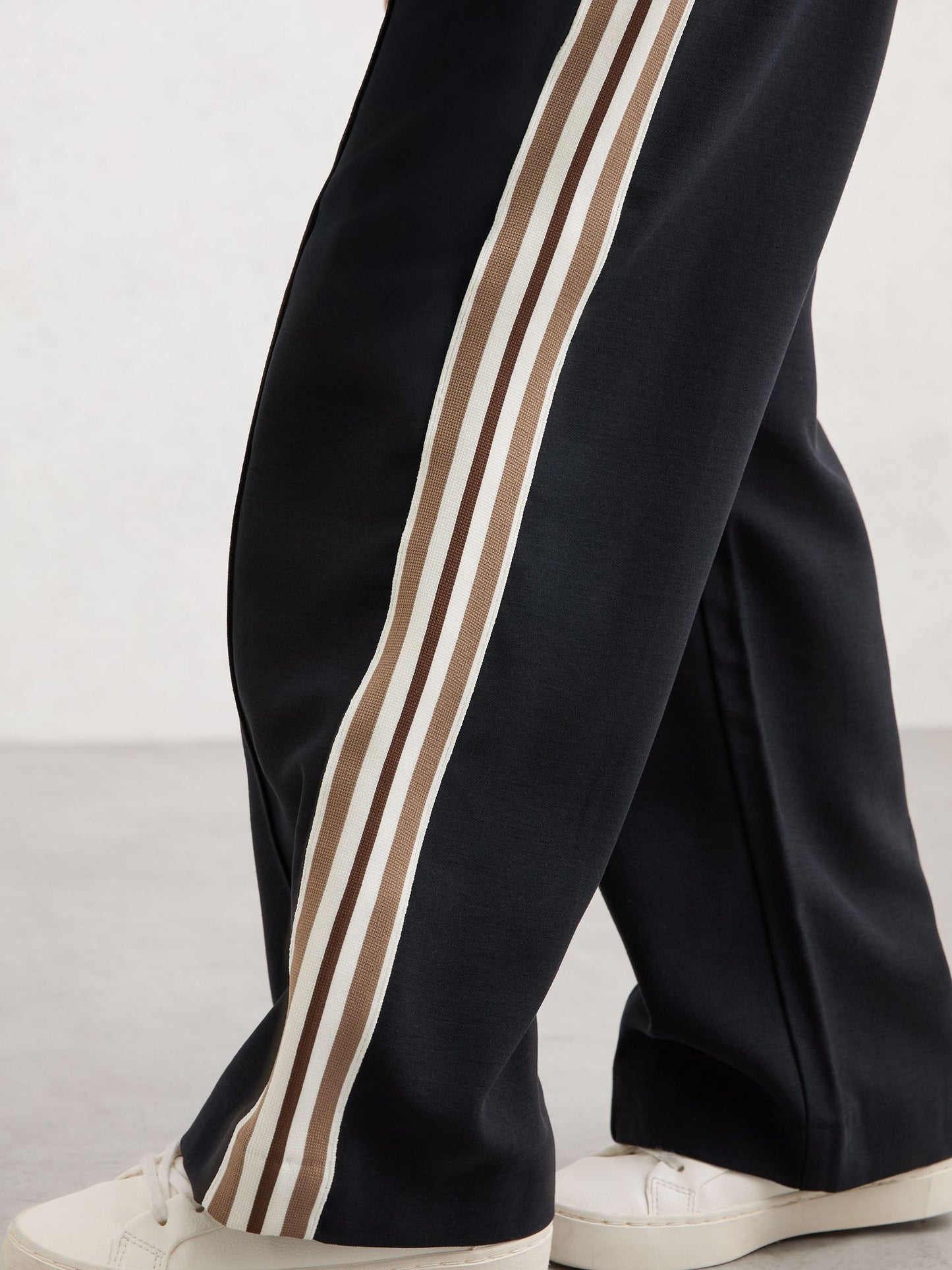 Reiss Navy Robyn 9-13 yrs Cotton Blend Side Stripe Trousers image 4