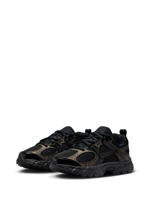 Nike Black Junior V5 Runner Trainers image 2