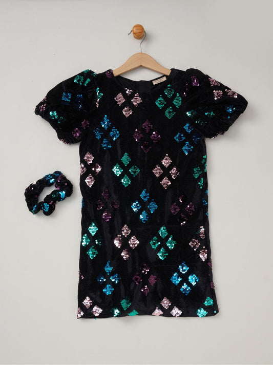 Dsiney Kidz - Miss Black Sequin Shift Dress And Matching Scrunchie Outfit Set image 2