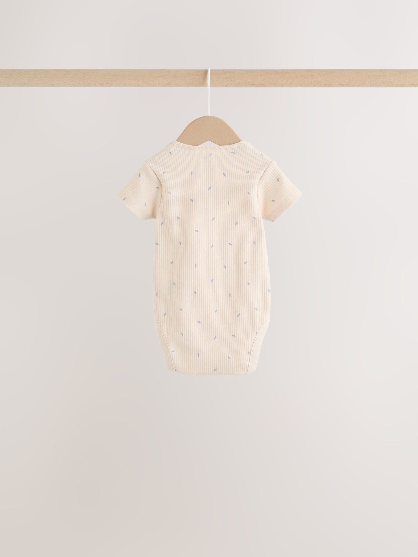 Neutral Milk Club Baby Sleepsuit, Bodysuit, Beanie and Bib Set 4 Piece (0-12mths) image 6