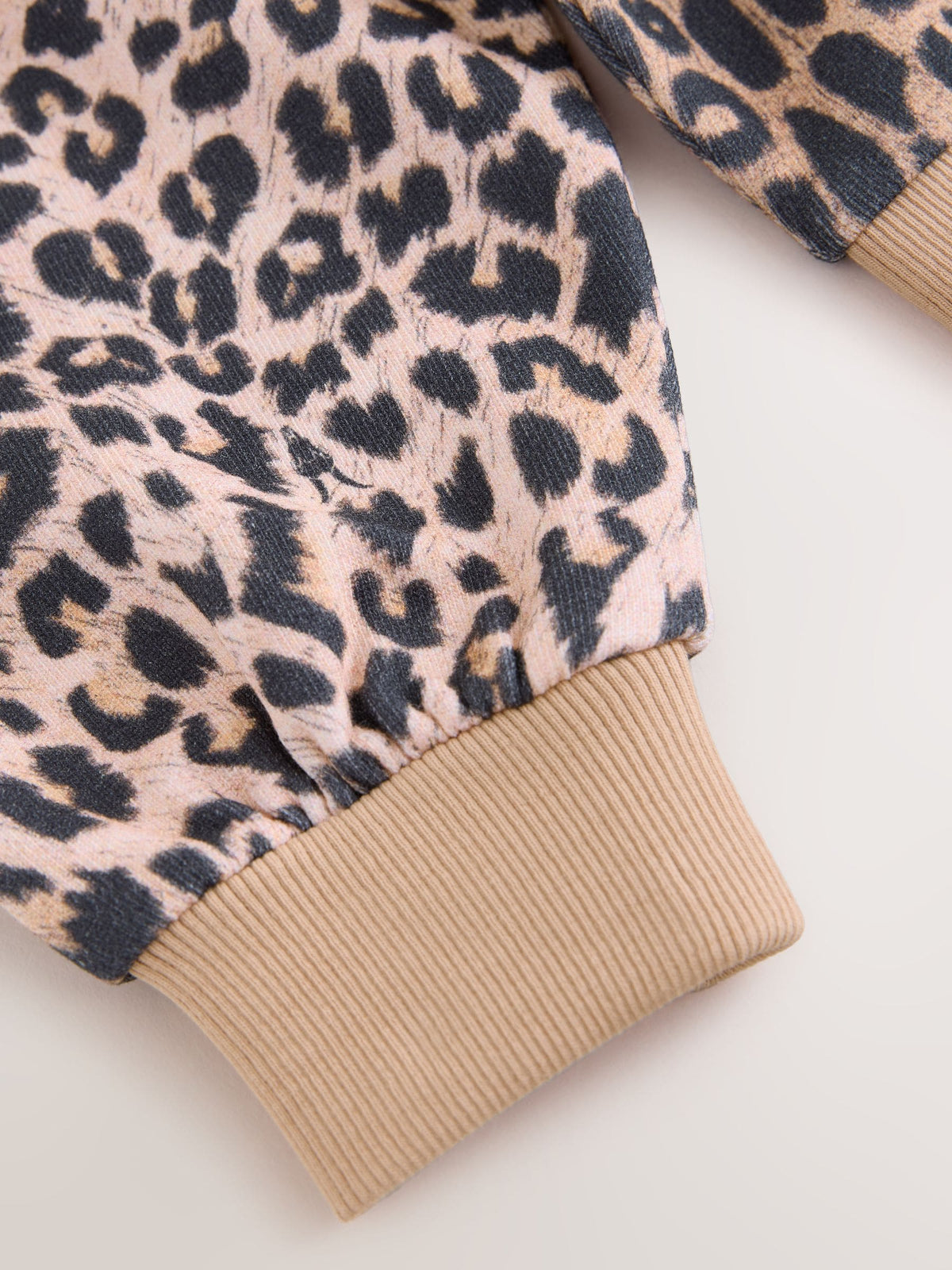 smALLSAINTS Leopard Logo Sweatshirt and Sweat Shorts Set - image 12
