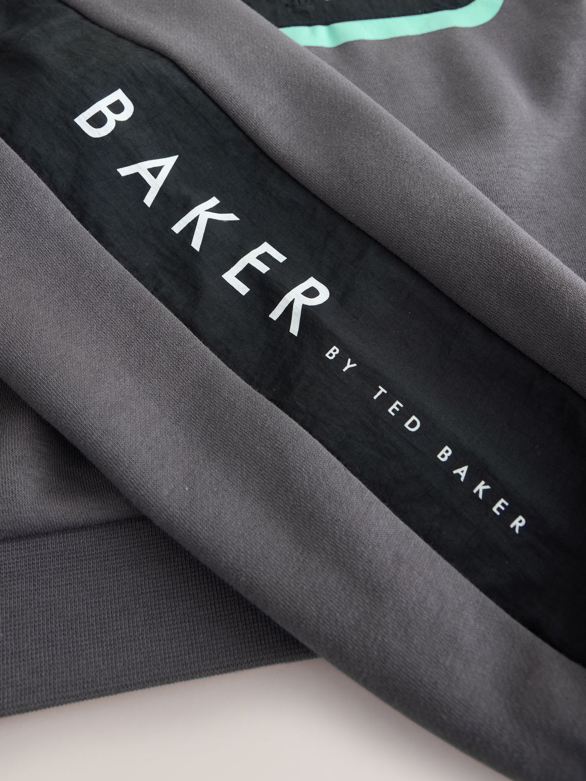 Dsiney Kidz - Baker by Ted Baker Oversized Pocket Sweatshirt and Joggers Set image 11