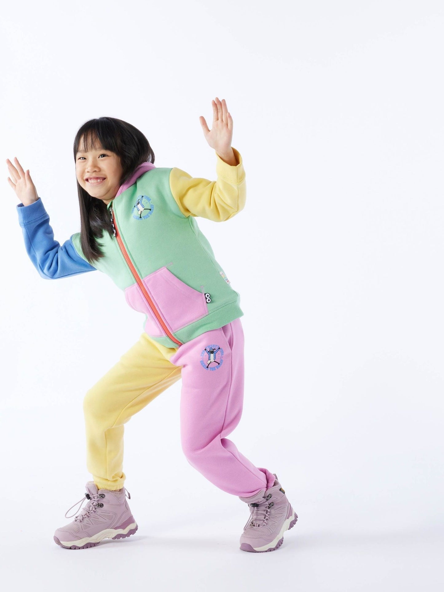 Tog 24 Pink Kids Valais Shaun The Sheep Print Joggers image 4
