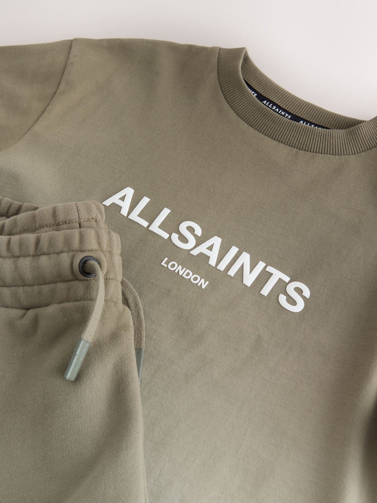 Dsiney Kidz - smALLSAINTS Khaki Green Ombre Logo T-Shirt and Sweat Shorts Set image 10