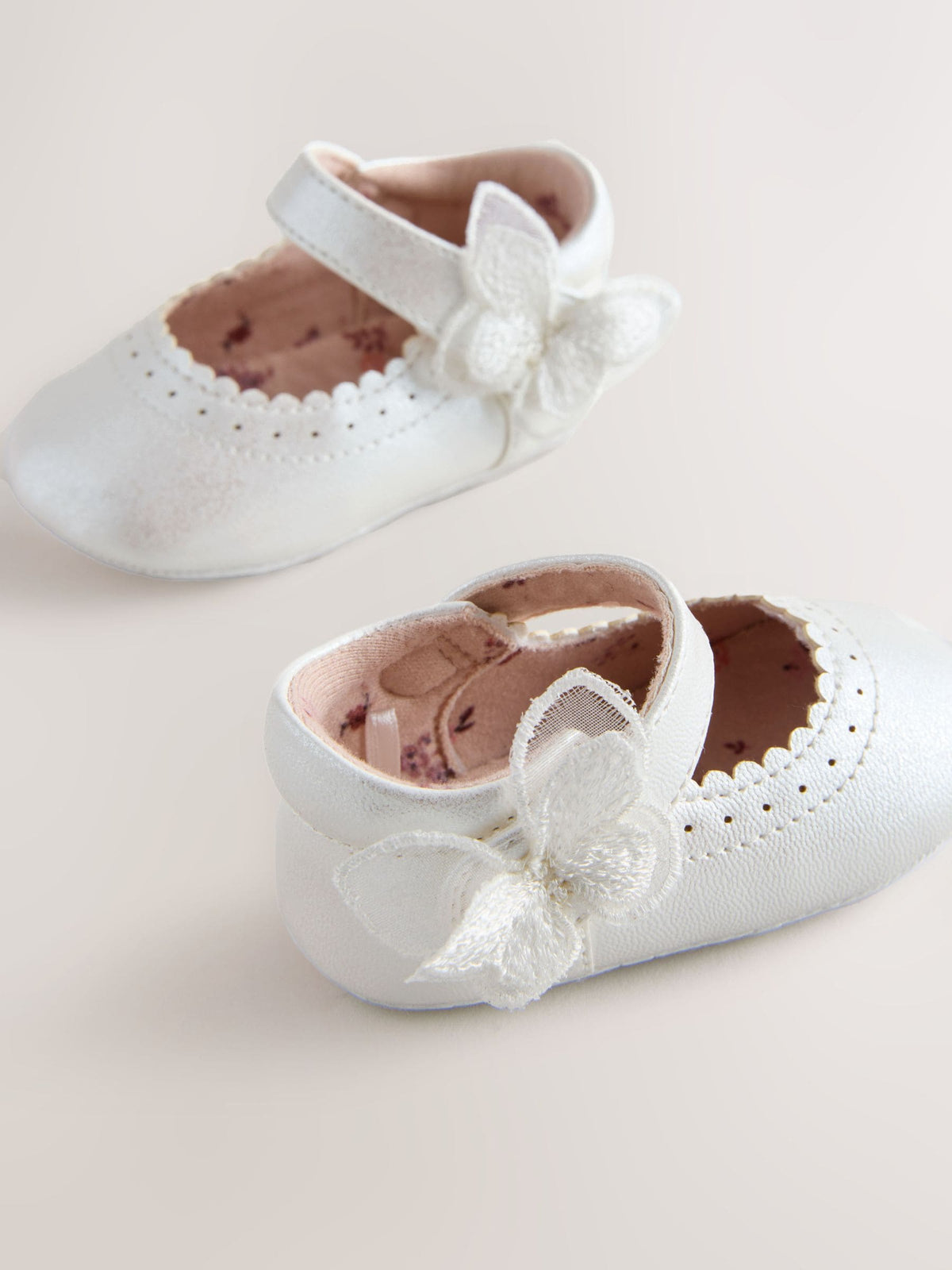 Dsiney Kidz - White Shimmer Butterfly Mary Jane Baby Shoes (0-18mths) image 4