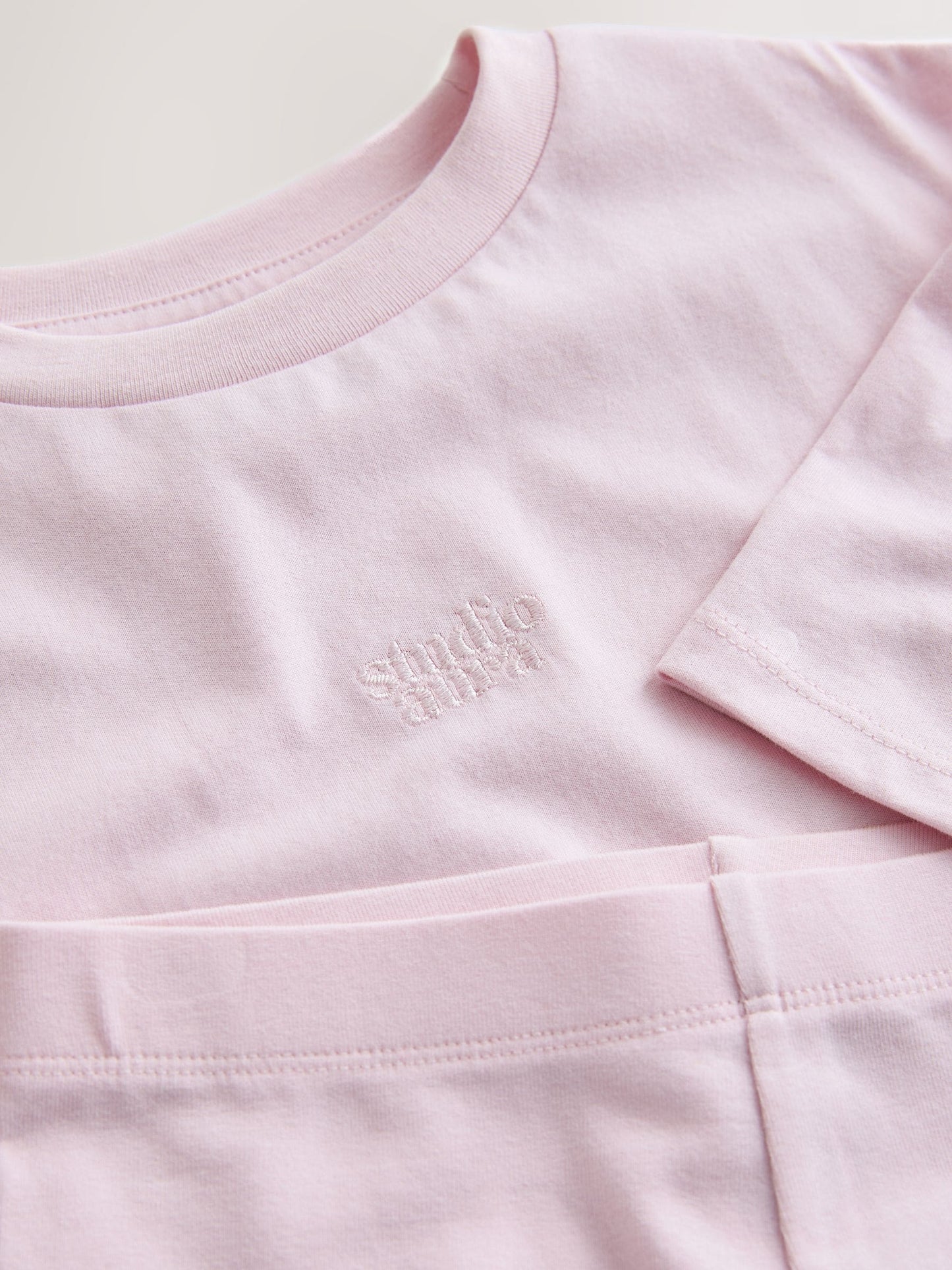 Dsiney Kidz - Pink Studio Aura Oversized T-Shirt Cycling Shorts Set (3-16yrs) image 8