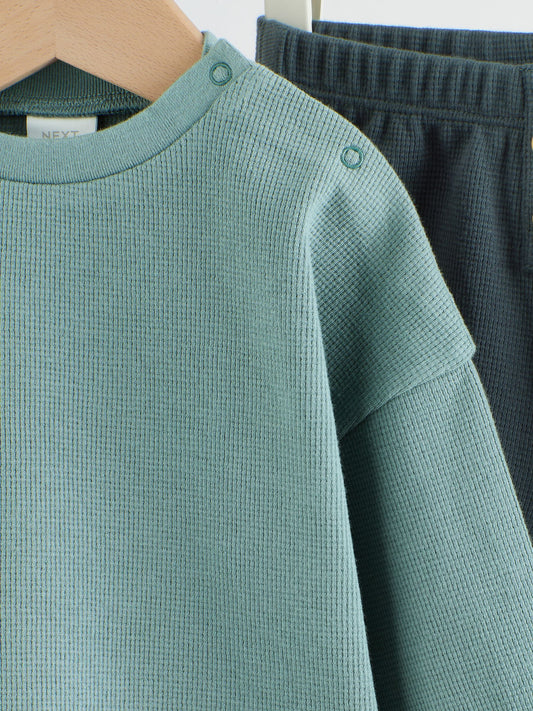 Green Long Sleeve Top and Shorts Baby Set (0mths-2yrs) image 3