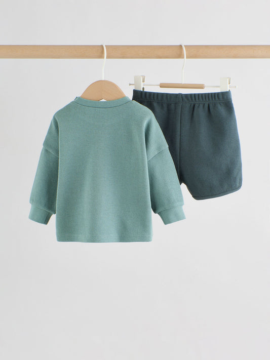 Green Long Sleeve Top and Shorts Baby Set (0mths-2yrs) image 2
