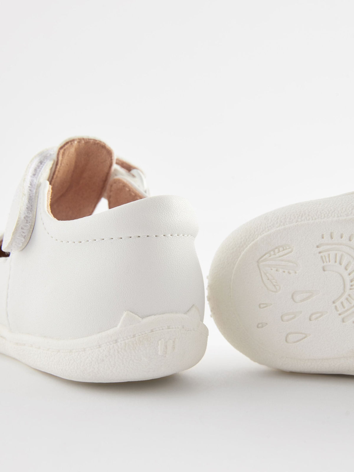 Dsiney Kidz - White Standard Fit (F) Crawler T-Bar Shoes image 5