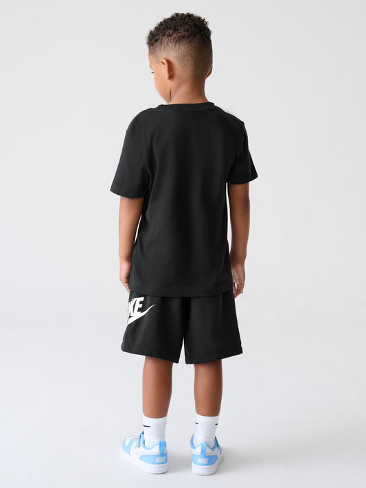 Nike Black Club T-Shirt and Shorts Set image 2