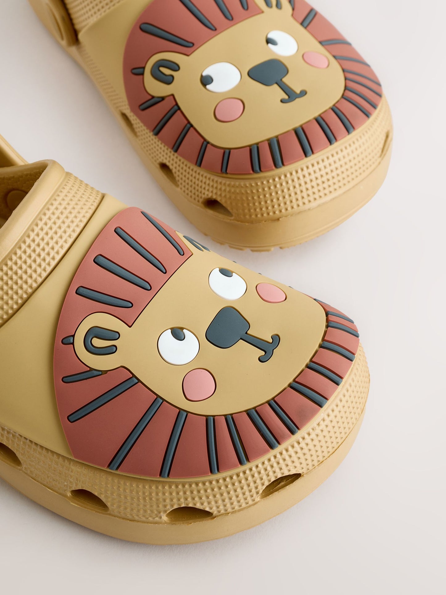 Yellow Lion Standard Fit (F) Comfort Clogs image 5