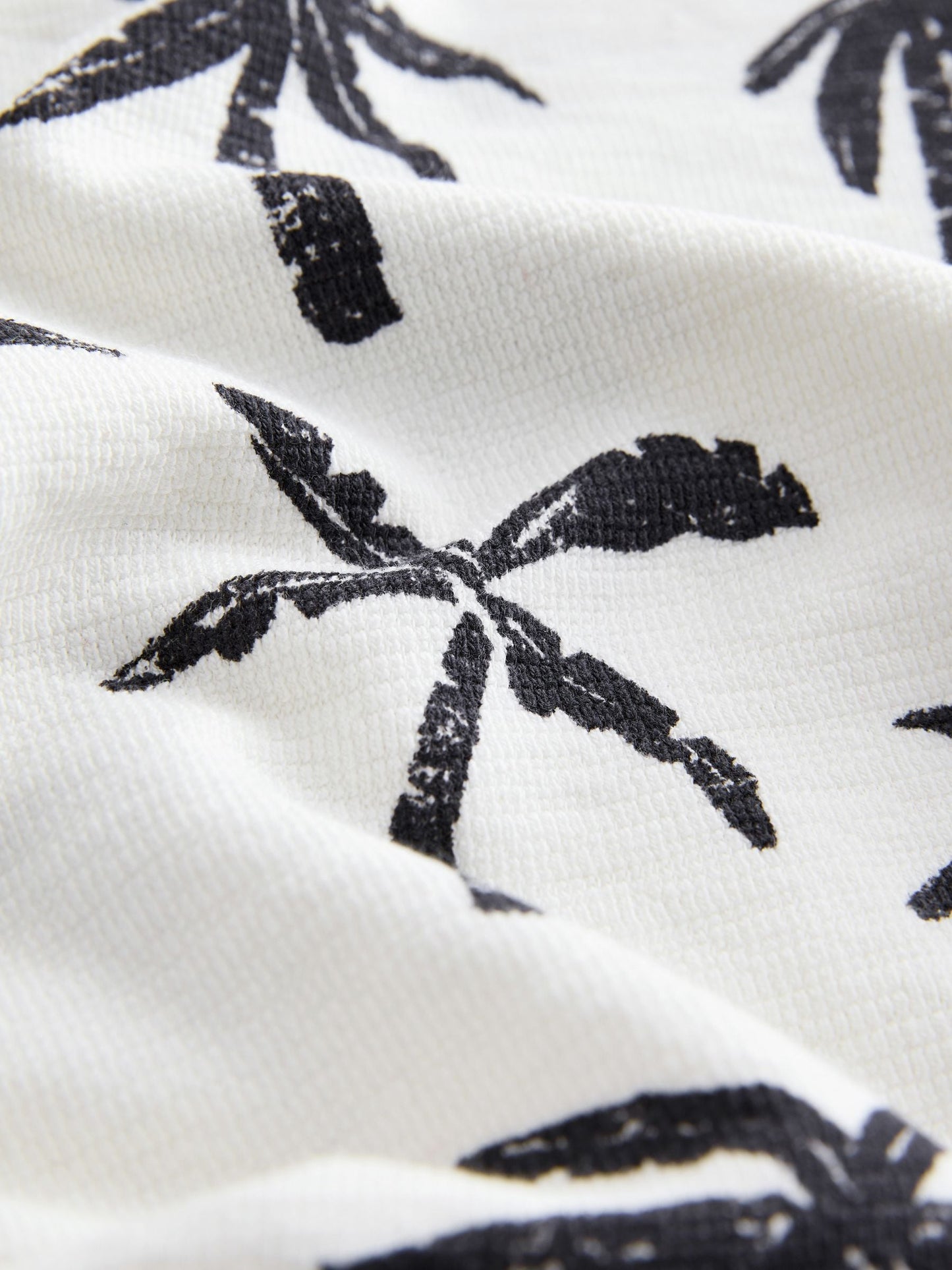 White/Black Palm Trees Short Sleeve All-Over Print T-Shirt and Shorts Set (3mths-7yrs) image 8