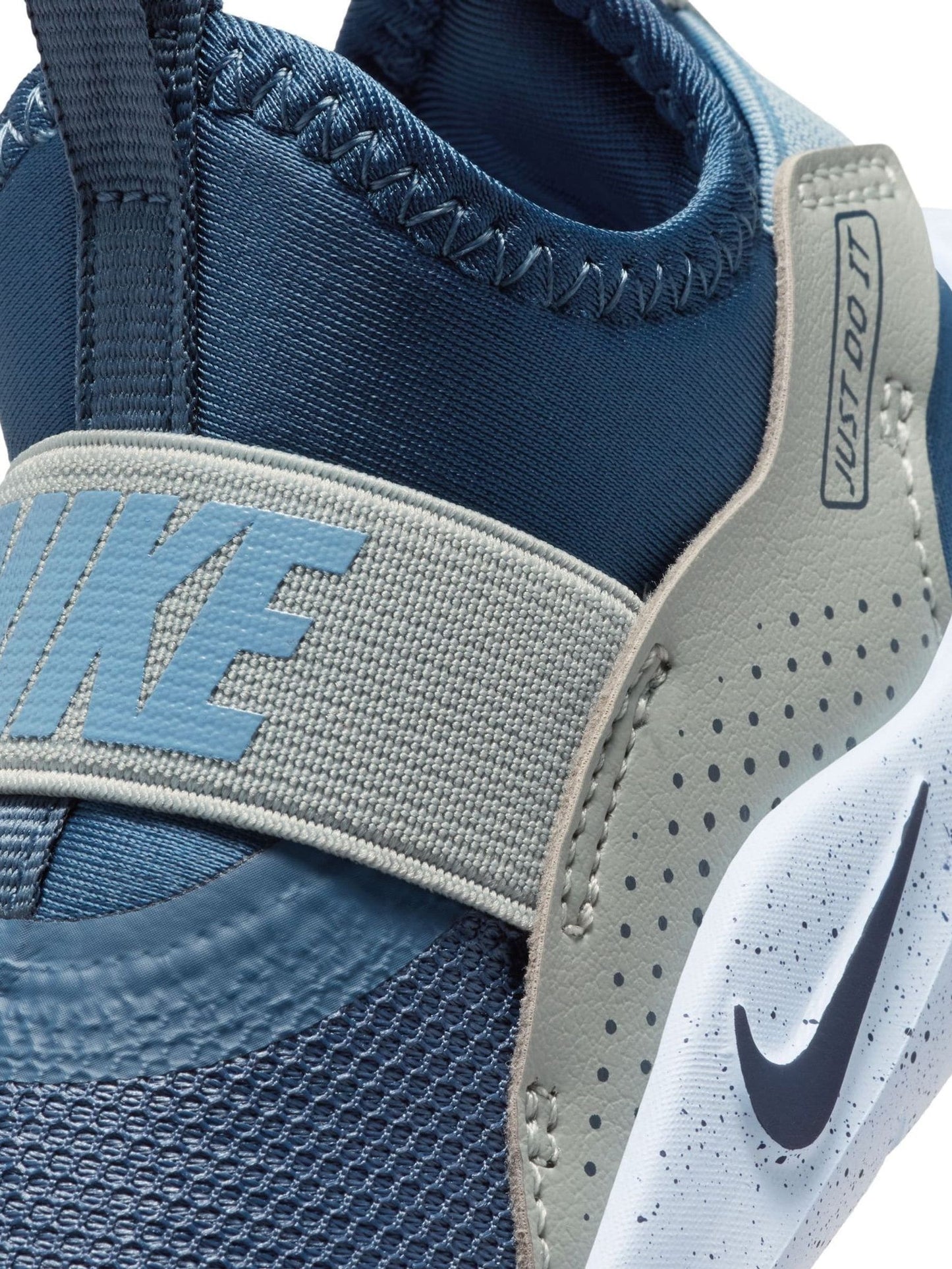 Nike Navy Blue and Green Infant Flex Runner 4 Trainers image 6