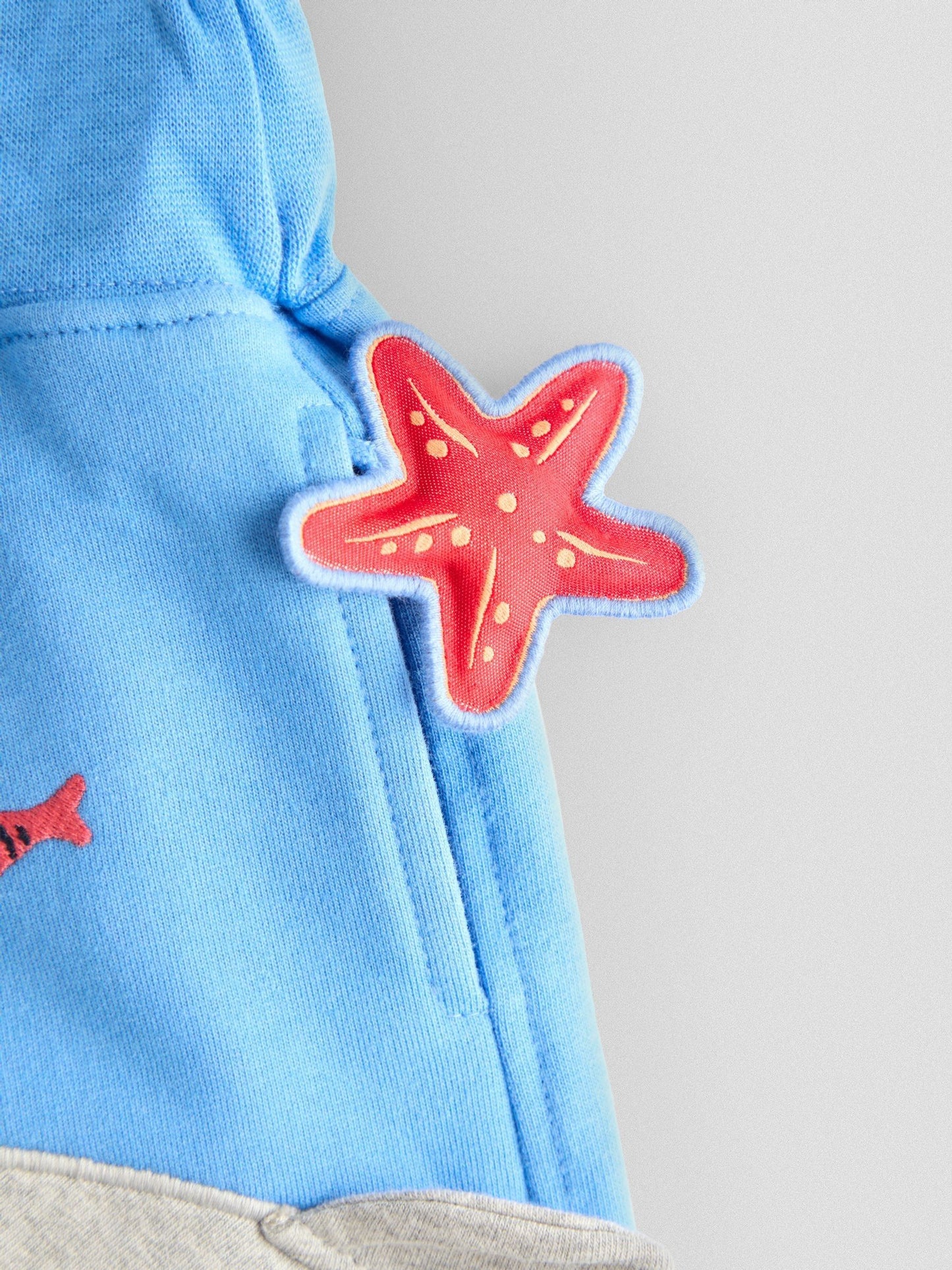 Dsiney Kidz - JoJo Maman Bébé Blue & Grey Shark 2-Pack Appliqué & Plain Shorts image 7