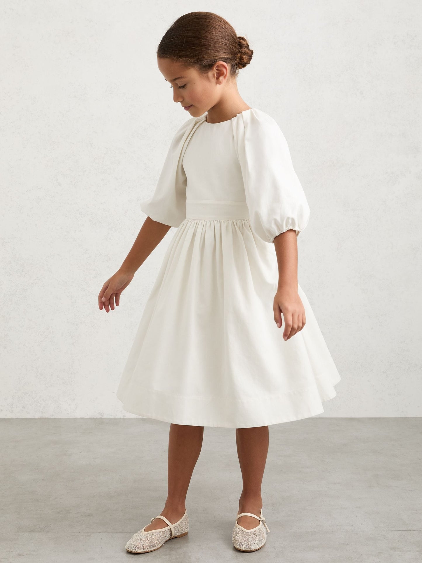 Reiss White Mae 9-13 yrs Puff-Sleeve Tie-Back Midi Dress image 4