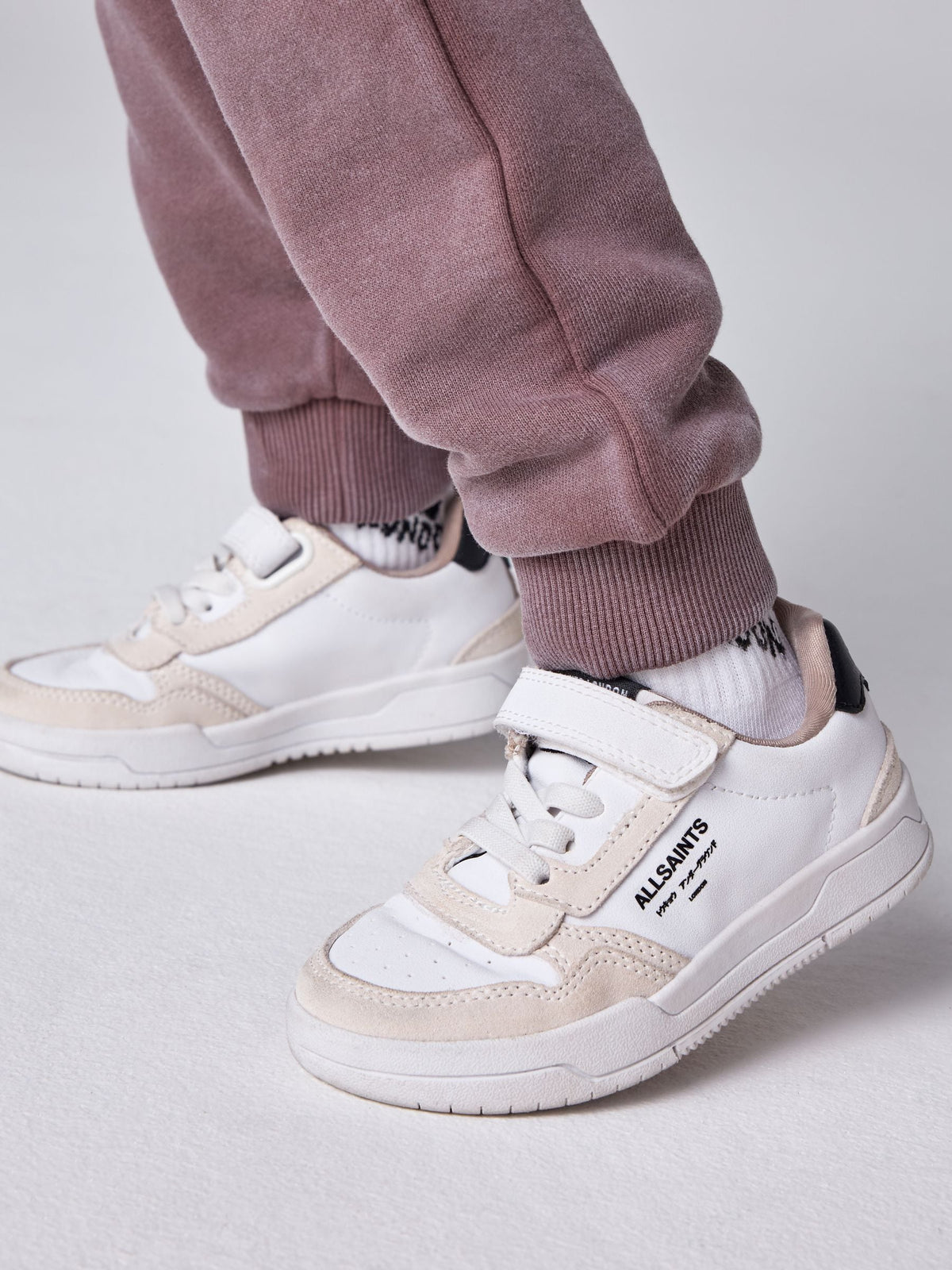 Dsiney Kidz - smALLSAINTS Washed Brown Underground Oversized Sweatshirt and Joggers Set image 6