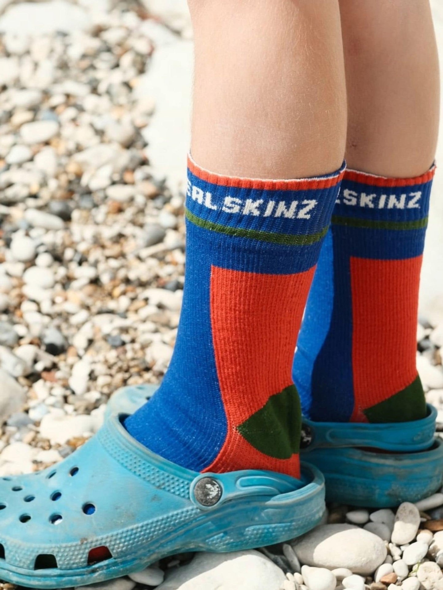 Sealskinz Blue Berney Waterproof All Weather Mid Length Socks image 2