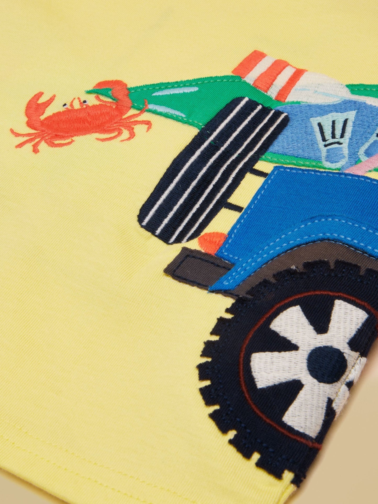 Joules Boys' Archie Yellow Applique Graphic T-Shirt image 7