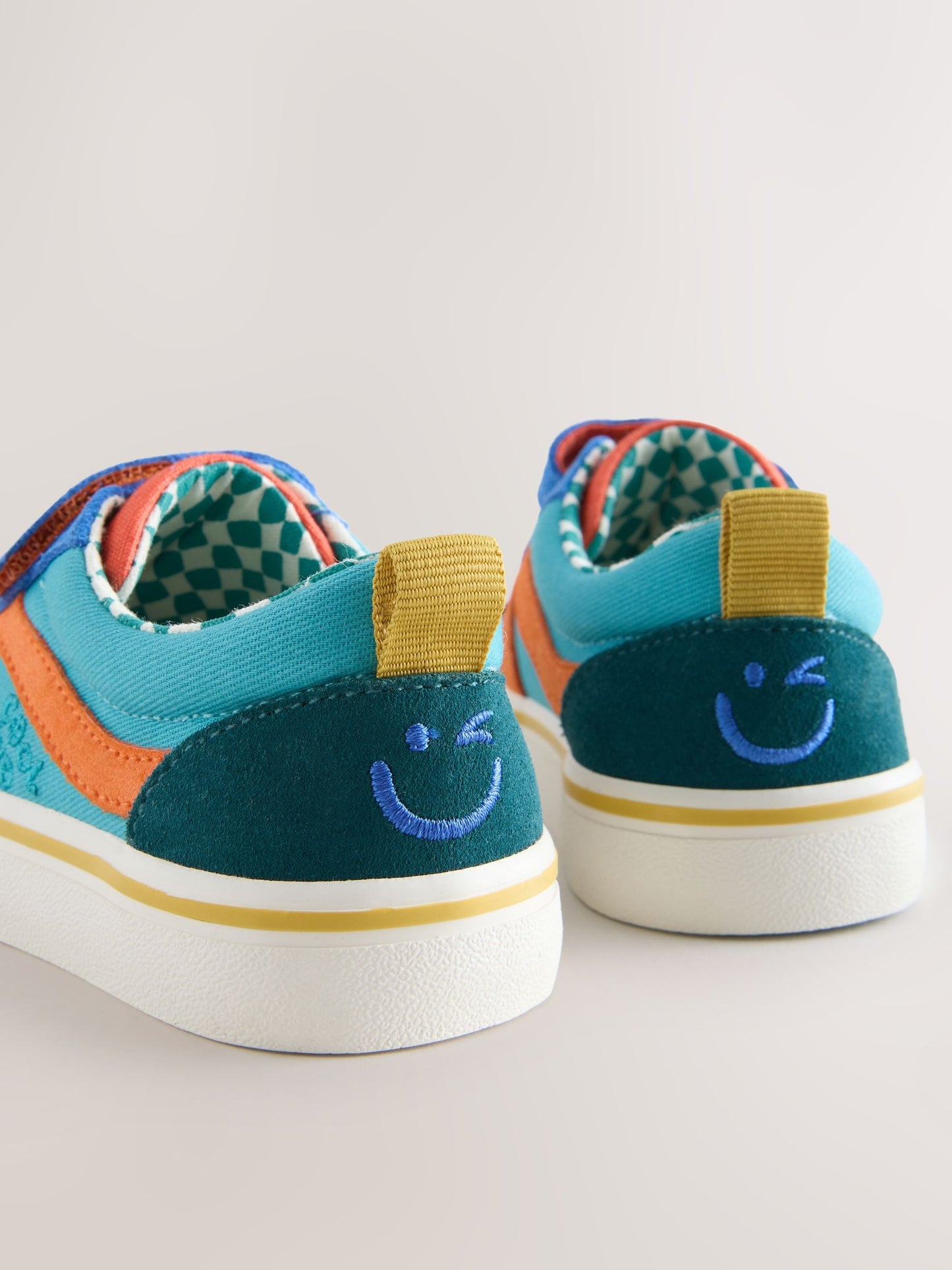 Multi Bright Standard Fit (F) Touch Fastening Trainers image 9