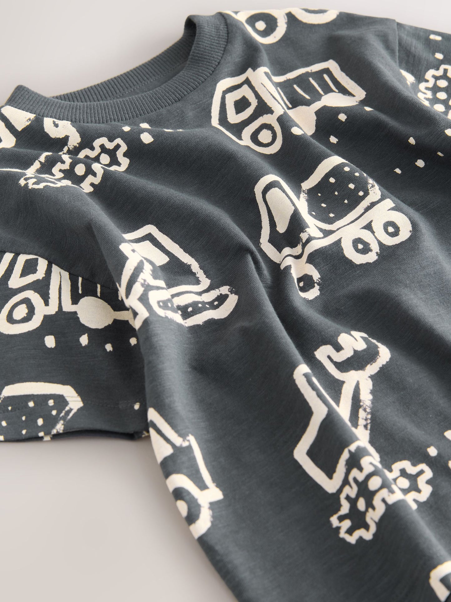 Dsiney Kidz - Black/White Digger Short Sleeve All-Over Print T-Shirt (3 Month-7 Years) (3mths-7yrs) image 4