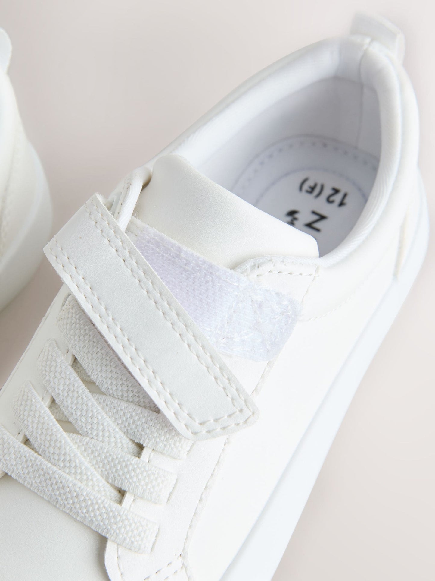 White Touch Fastening Elastic Lace Smart Trainers image 5