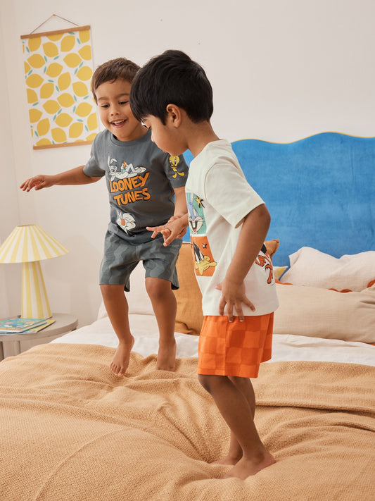 Orange/White/Grey Looney Tunes Short Pyjamas 2 Pack (9mths-10yrs) image 3