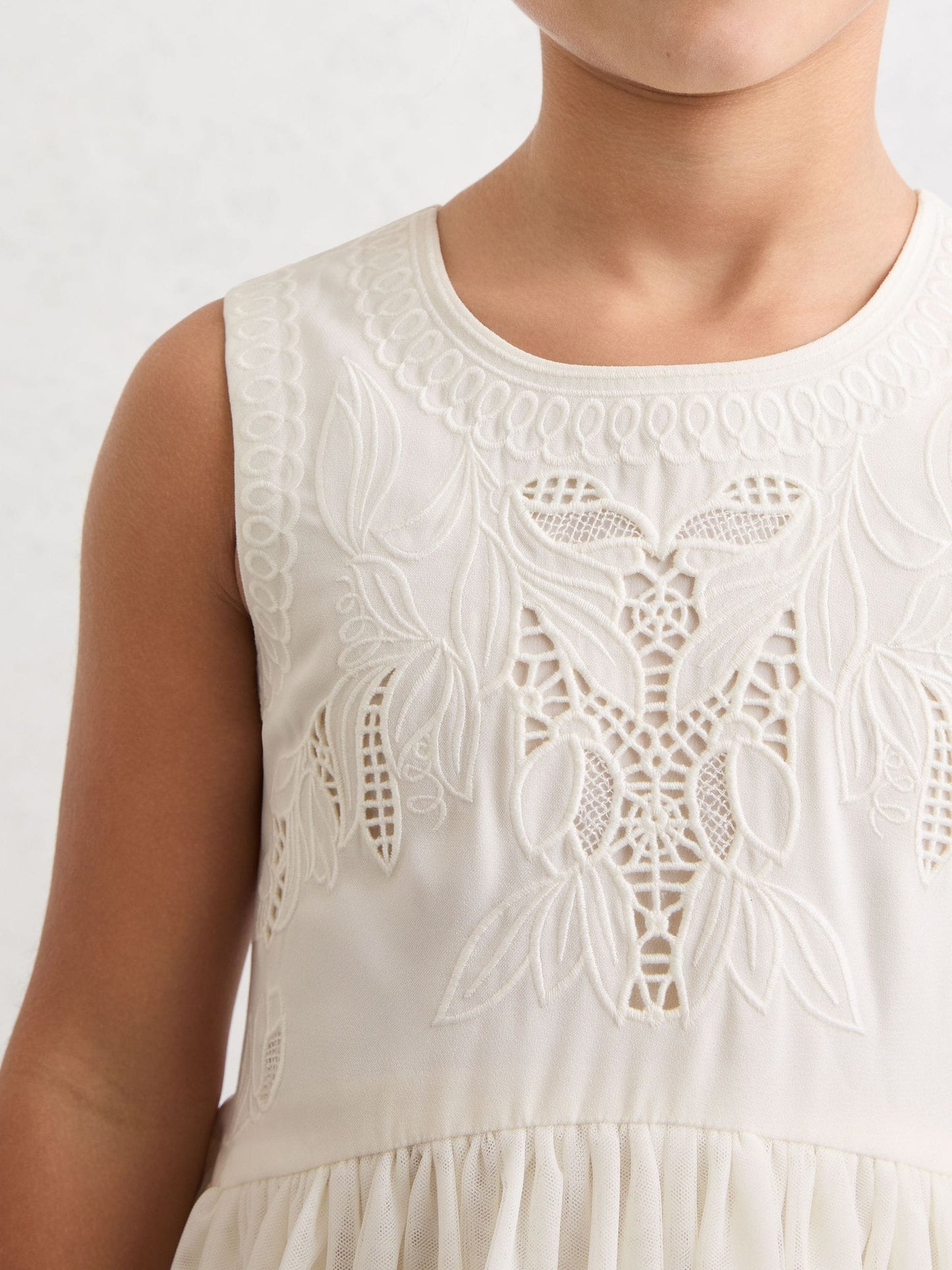 Reiss Ivory Phoebe 9-13 yrs Lace-Detail Tulle-Skirt Dress image 4