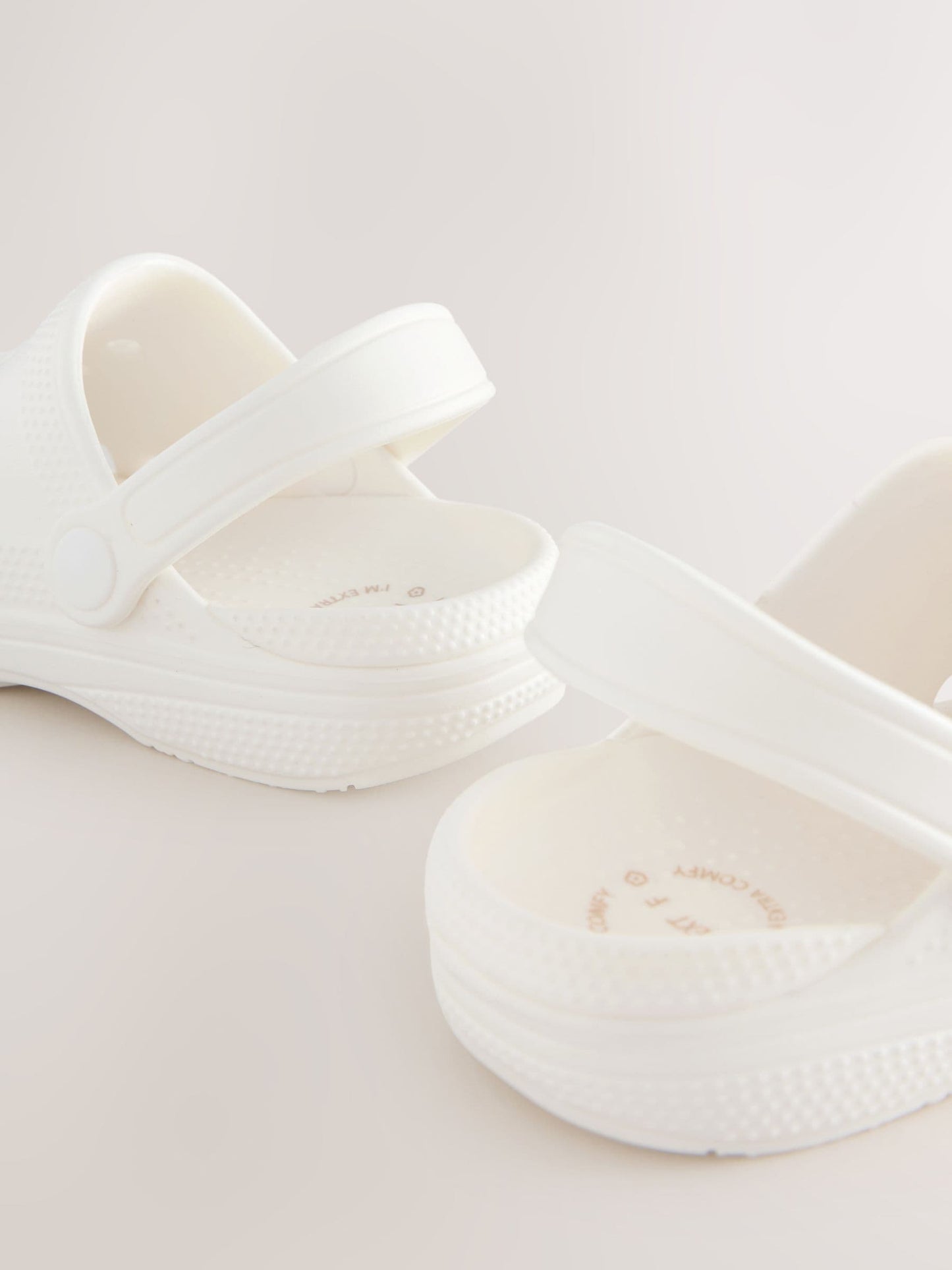 White Wide Fit (G) Comfort Clogs image 5