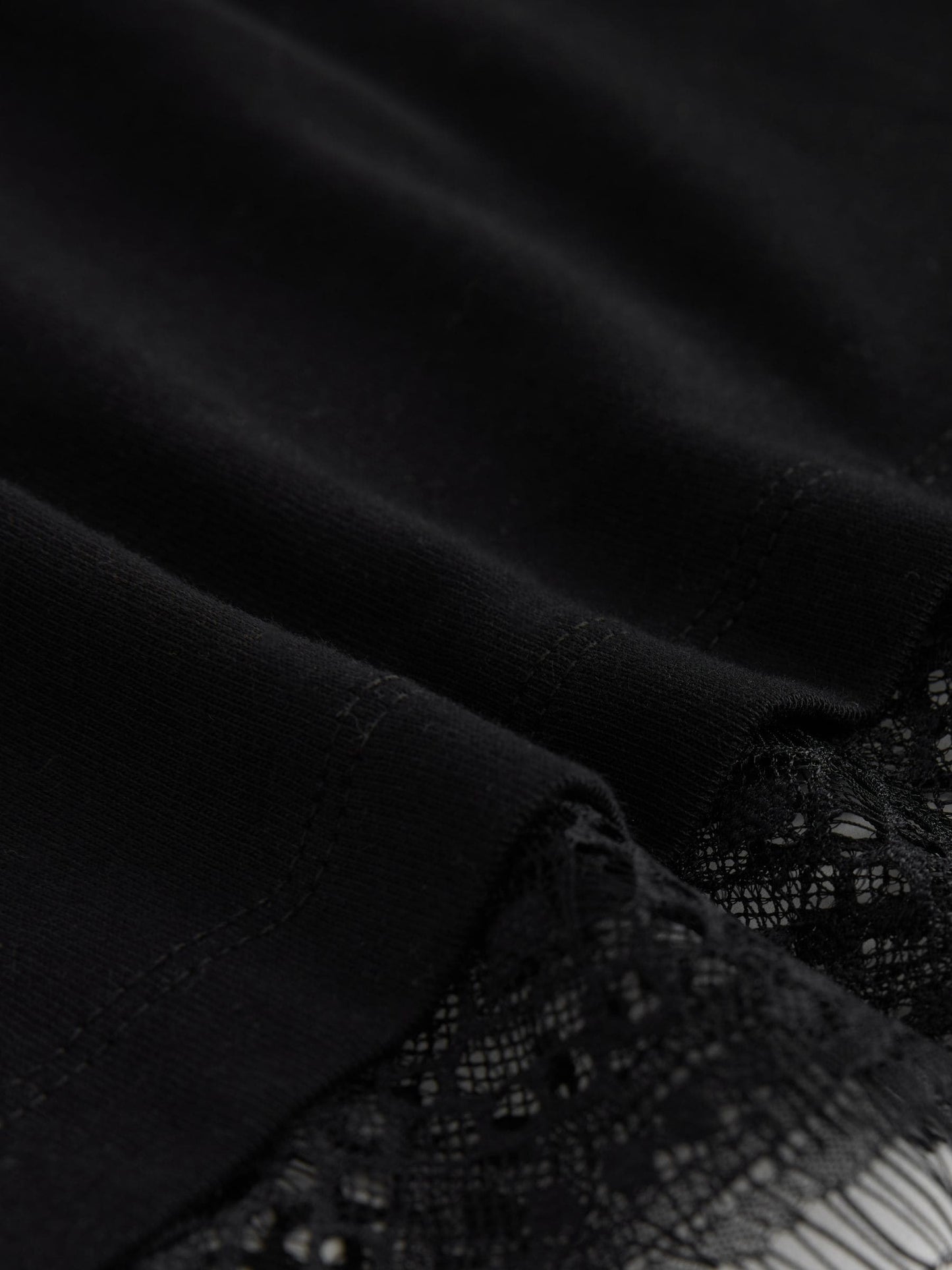 Dsiney Kidz - smALLSAINTS Black Lace Trim T-Shirt image 10