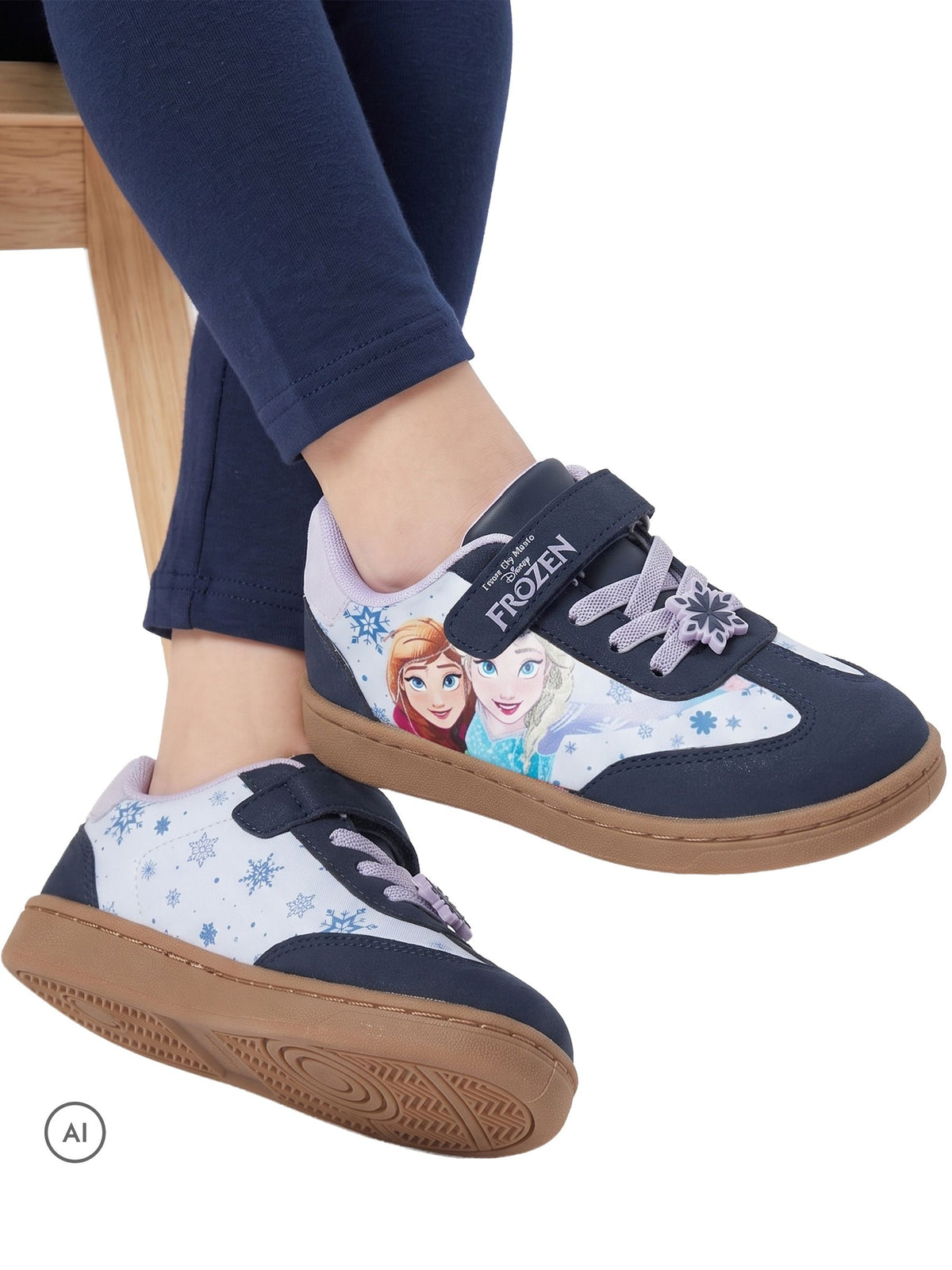Dsiney Kidz - Character Blue Disney Frozen Elsa & Anna Trainers image 4