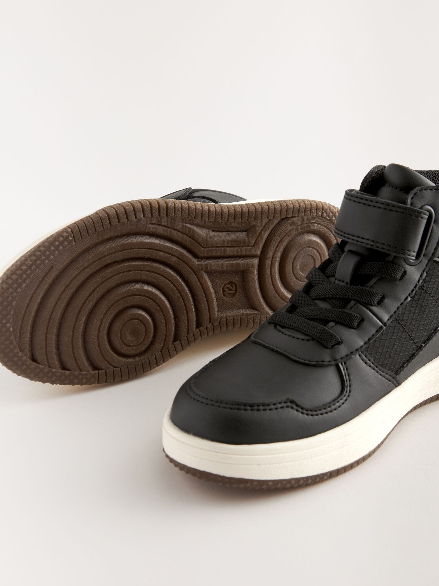 Black Standard Fit (F) High Top Trainers image 3