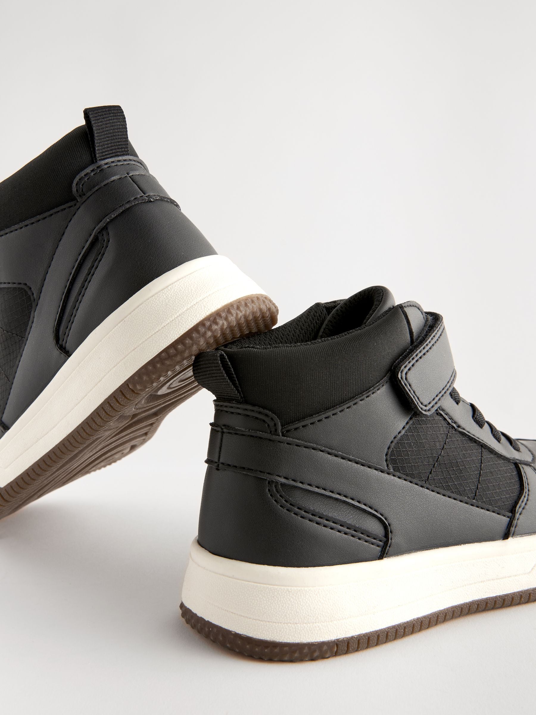 Black Standard Fit (F) High Top Trainers image 4