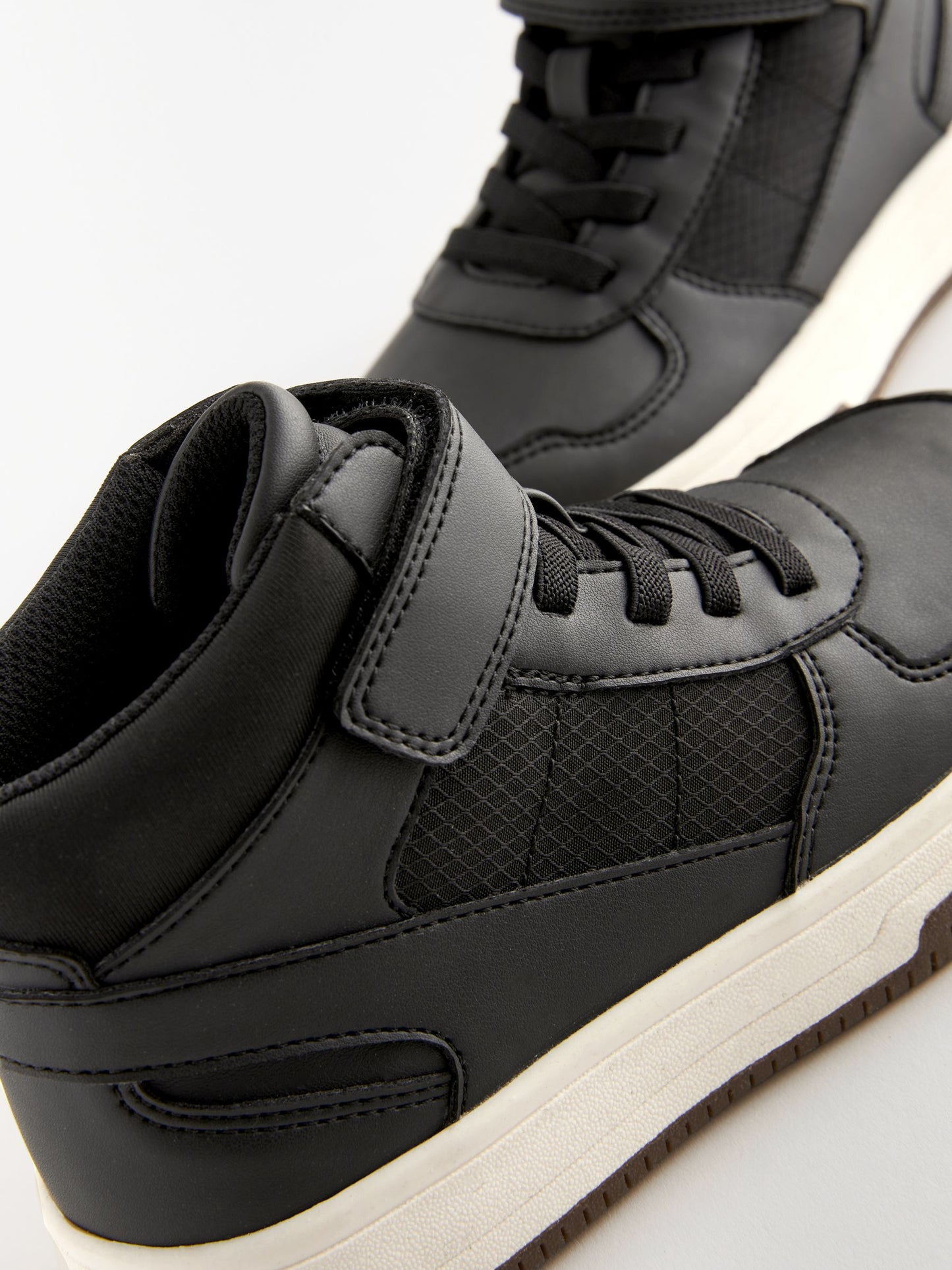 Black Standard Fit (F) High Top Trainers image 5