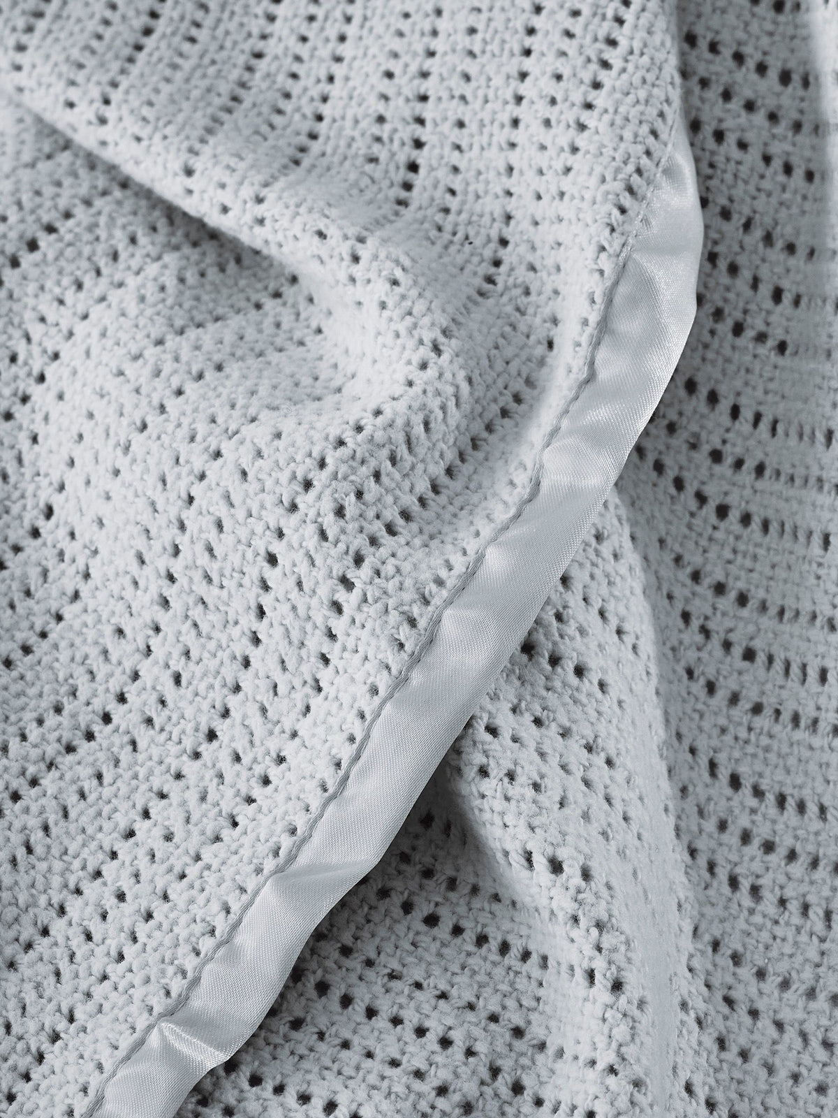 The White Company Grey The White Company Pink Cellular Satin Blanket image 2