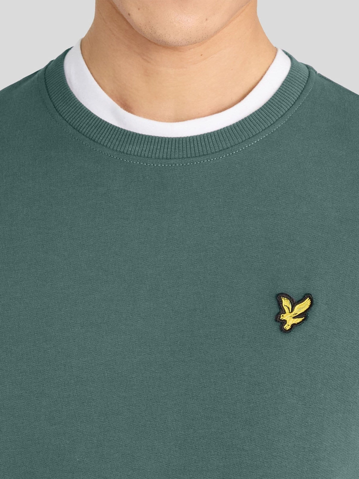 Dsiney Kidz - Lyle & Scott Green Crew Neck Sweatshirt image 3