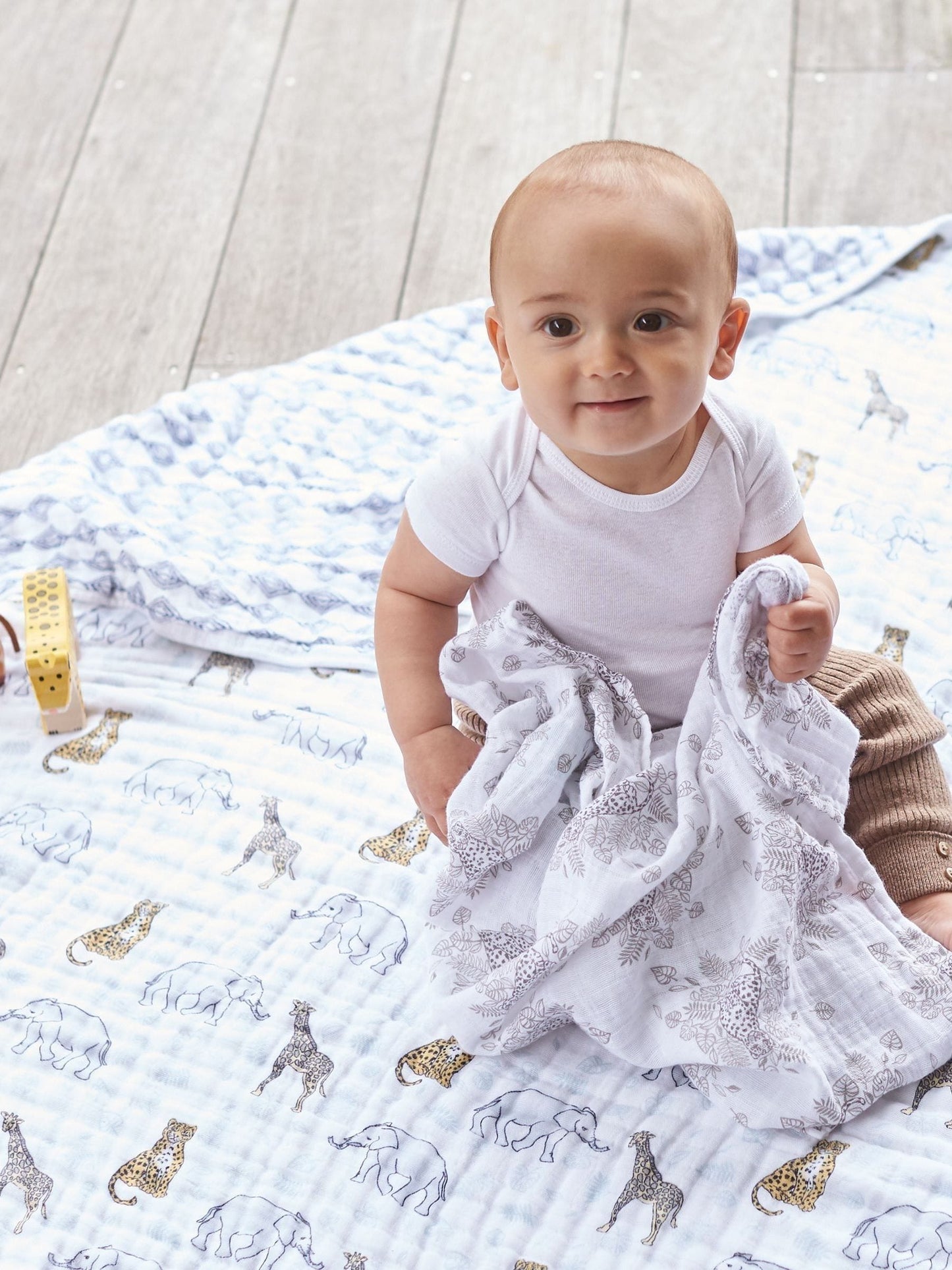 aden + anais White Kids Dream Blanket Jungle 100% Cotton Muslin image 1