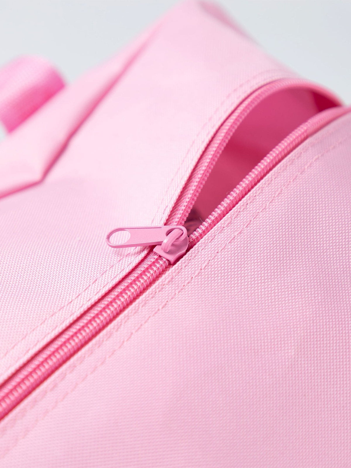 Vanilla Underground Pink Hello Kitty Hearts Luggage 6 Piece Set - image 4