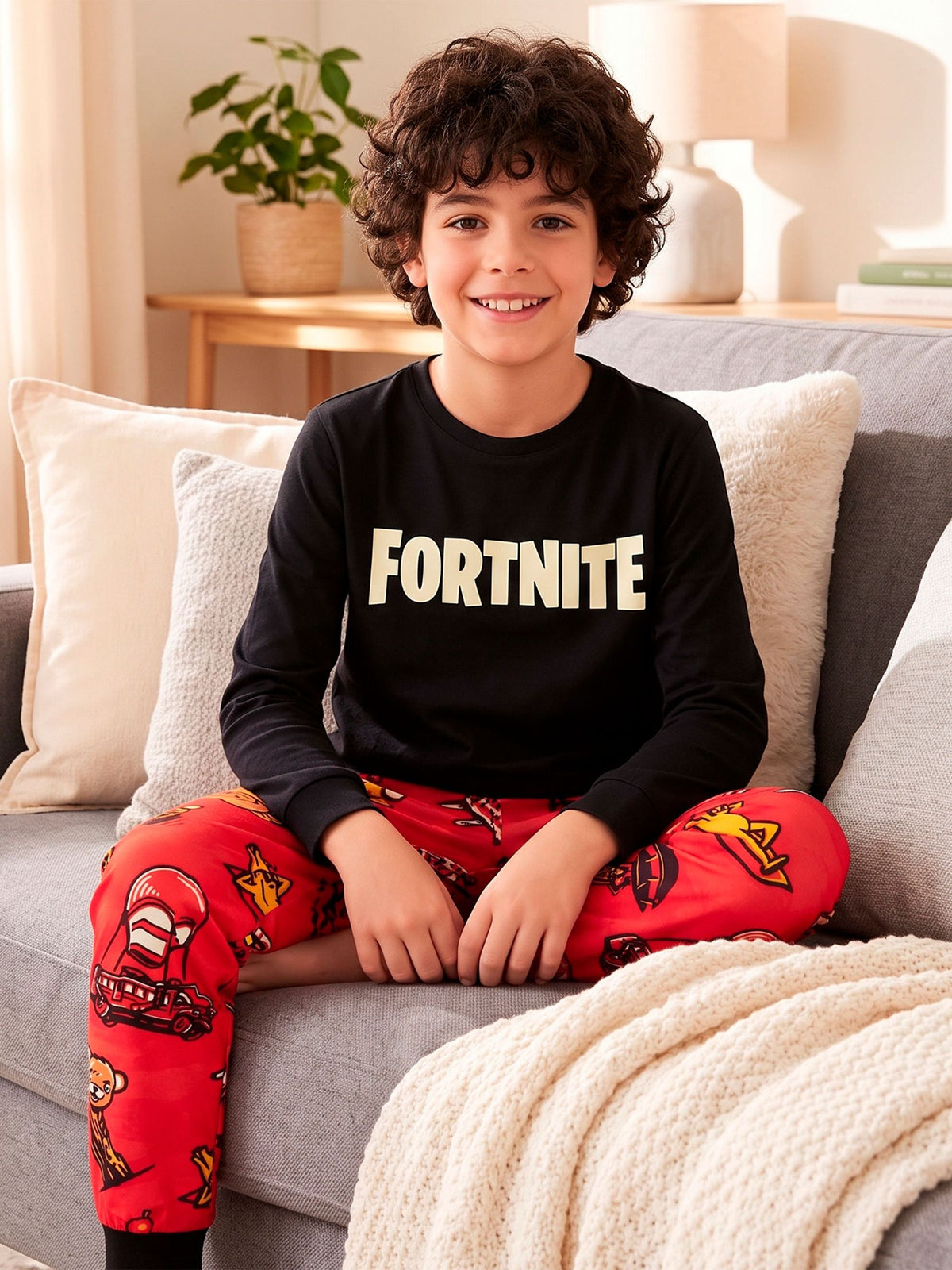 Character Black Fortnite Long Sleeve Pyjamas - image 6