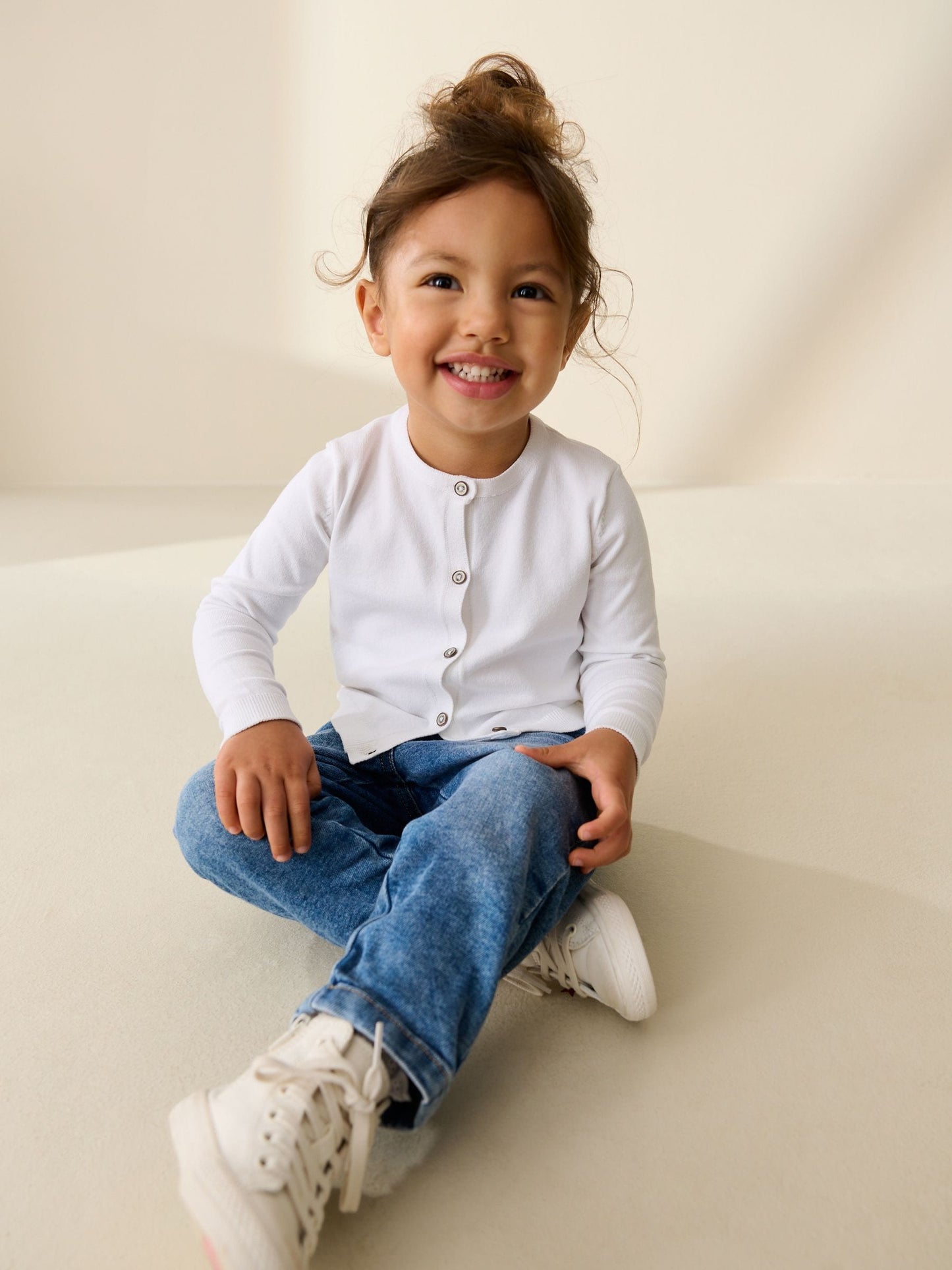 Dsiney Kidz - White Cardigan (3mths-10yrs) image 2