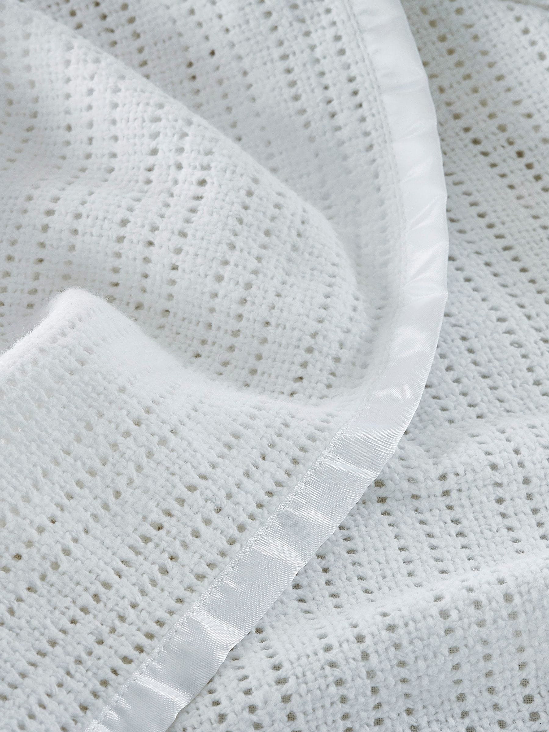 The White Company White The White Company Pink Cellular Satin Blanket image 2