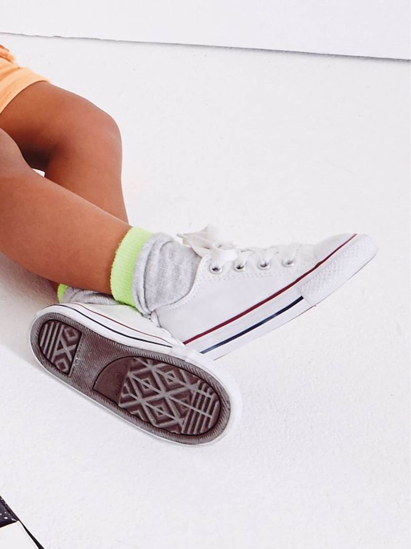 Converse White Chuck Taylor All Star Ox Junior Trainers image 4