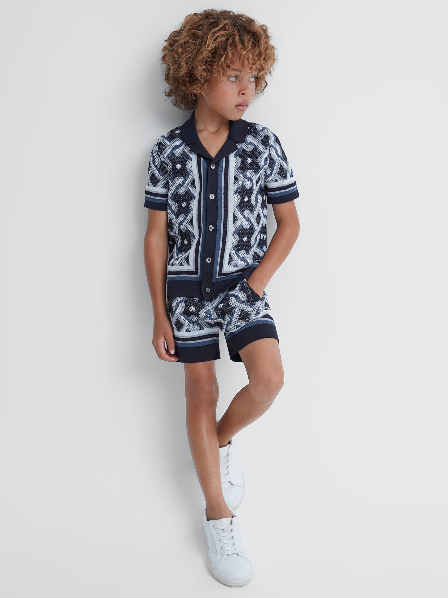 Dsiney Kidz - Reiss Navy Multi Hyde Junior Knitted Cuban Collar Button-Through Shirt image 3