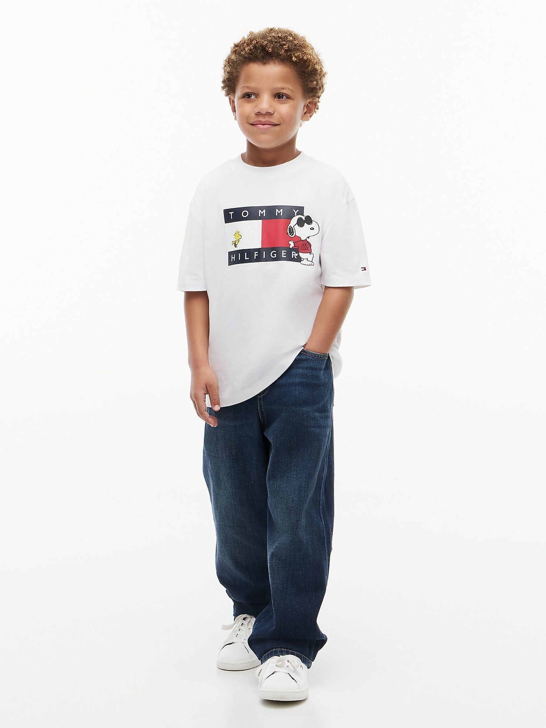 Dsiney Kidz - Tommy Hilfiger White Peanuts® Flag Graphic Jersey T-Shirt image 2