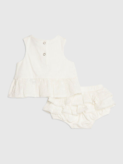 Dsiney Kidz - River Island White Ruffle Broderie Top & Short Set image 2