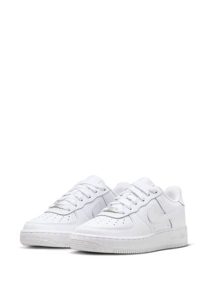 Nike White Youth Air Force 1 Trainers image 1
