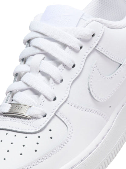 Nike White Youth Air Force 1 Trainers image 7